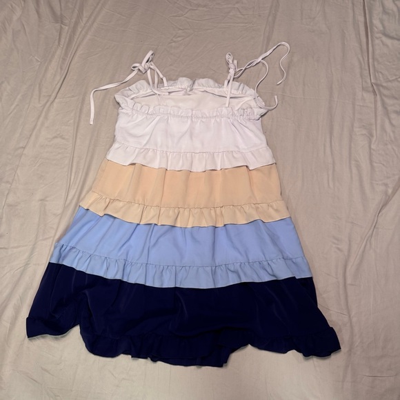 Colorblock Ruffle Dress - Picture 3 of 5